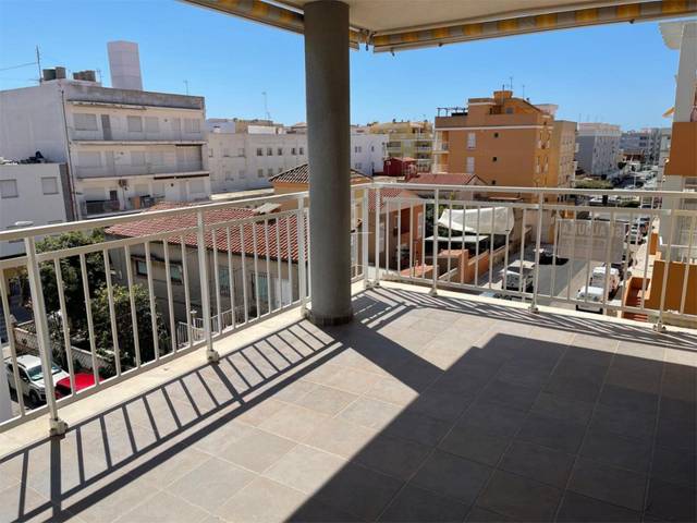 Piso en Alquiler en Carrer Alcalá Galiano, 106 en Moncófar Playa