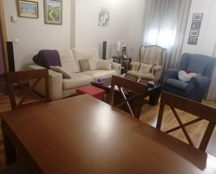 Living room of Single-family semi-detached for sale in Serranillos del Valle