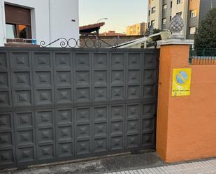 Vista exterior de Casa adosada en venda en Gijón 