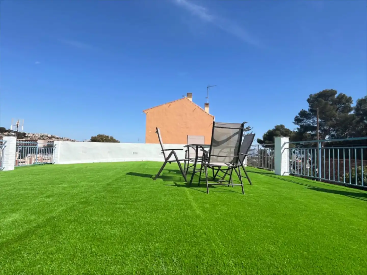 Zimmer in Calle Amador de los Ríos, 42, Cerrado de Calderón - Hacienda Paredes Terrasse von Wohnung zur untervermieten in Málaga mit Klimaanlage, Heizung und Terrasse