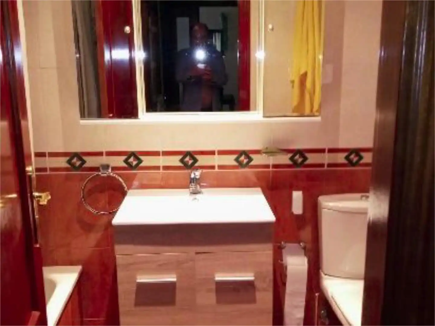 Badezimmer von Wohnung zum Verkauf in Teverga mit Heizung, Parkett und Abstellraum