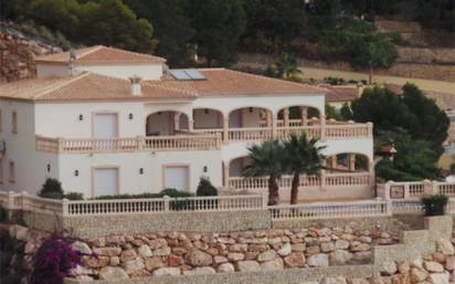 Casa-chalet en alquiler en altea la vella