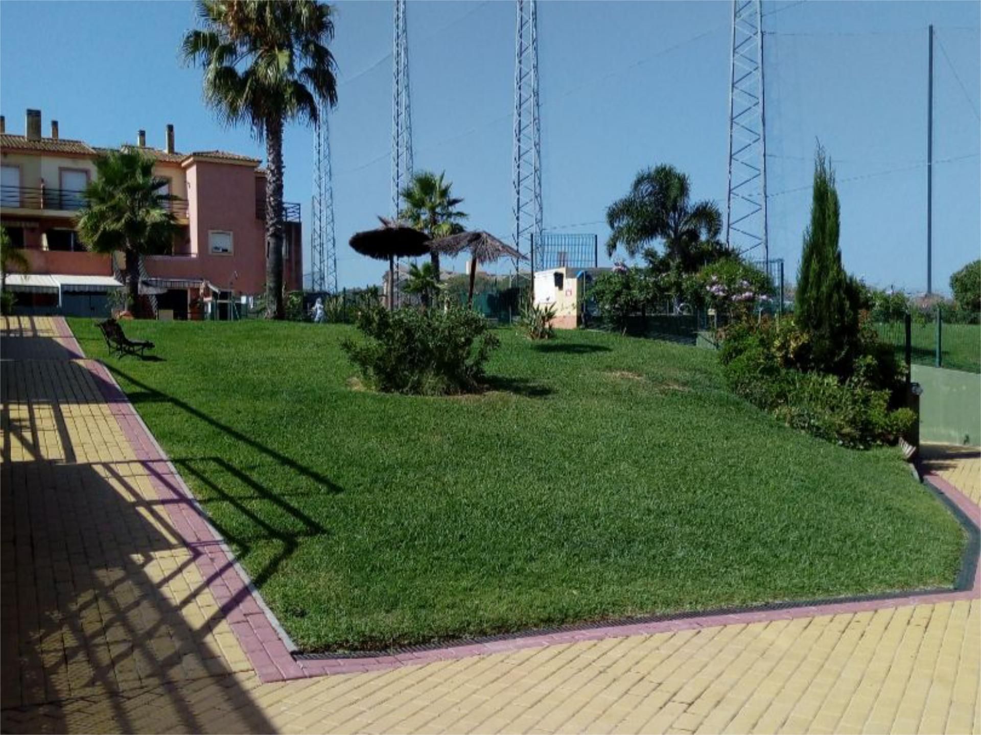 Exterior view of Single-family semi-detached to rent in Islantilla  with Terrace, Swimming Pool and Balcony