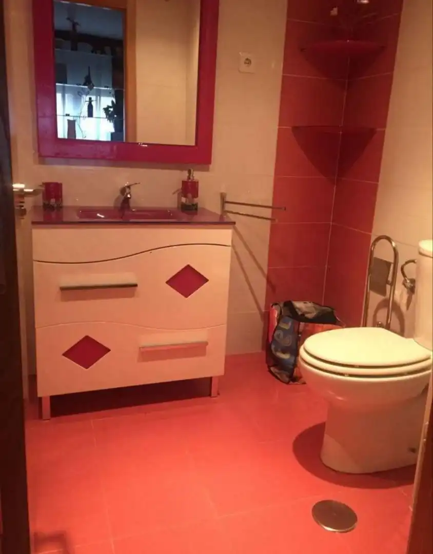 Room in Calle los Nogales, 52, Prado Santo Domingo - Ensanche