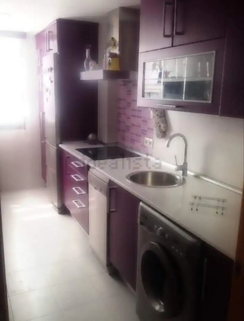 Room in Calle los Nogales, 52, Prado Santo Domingo - Ensanche