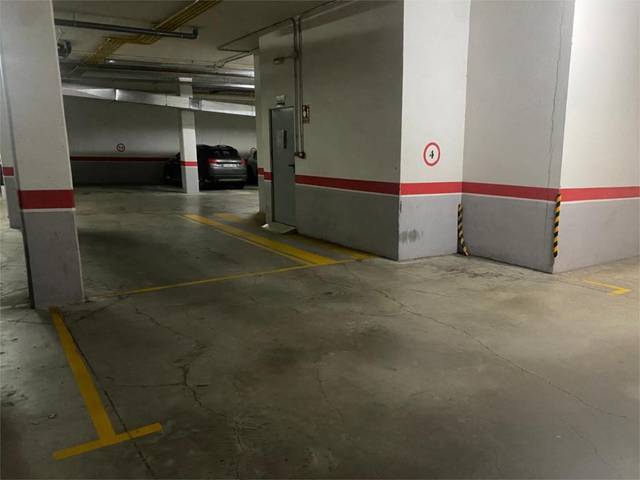 Garaje en Venta en Calle Campo Azálvaro, 6 en Hervencias Altas - El Pinar