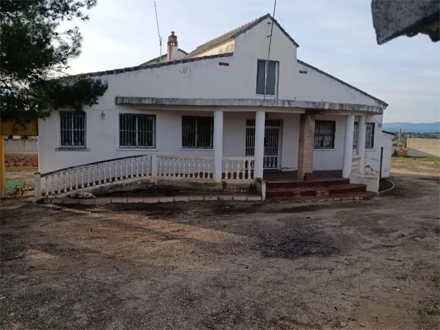 Piso en venta en Calle A, 48, San Roque - La Cruz - La Rozuela Vista exterior de Piso en venta en Linares con Aire acondicionado, Jardín privado y Terraza