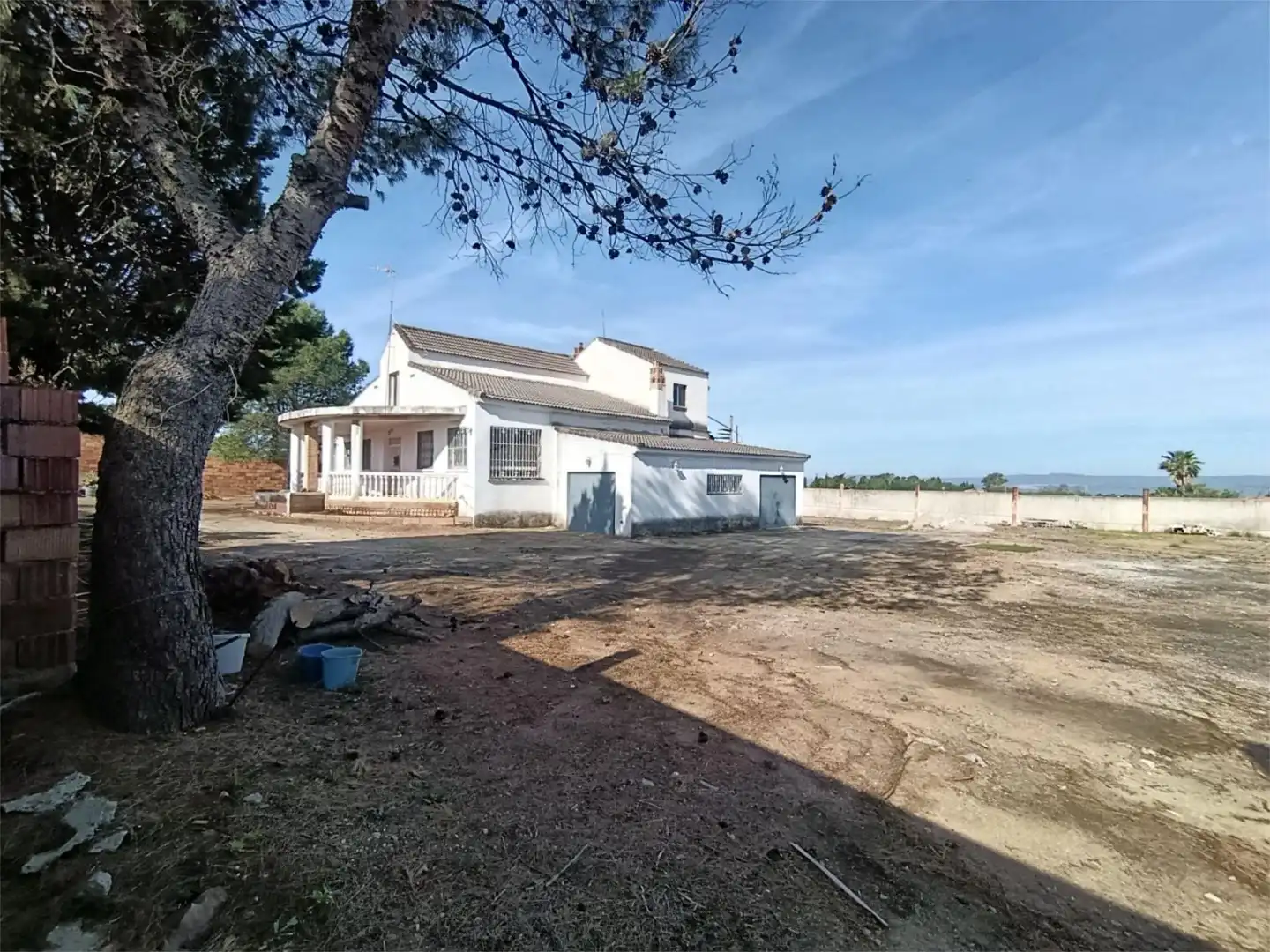 Piso en venta en Calle A, 48, San Roque - La Cruz - La Rozuela Vista exterior de Piso en venta en Linares con Aire acondicionado, Jardín privado y Terraza