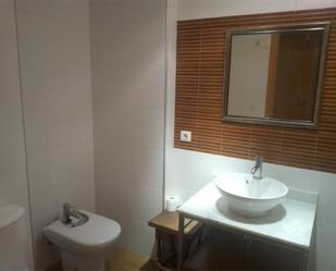 Bathroom of Flat to share in Vila-real  with Air Conditioner