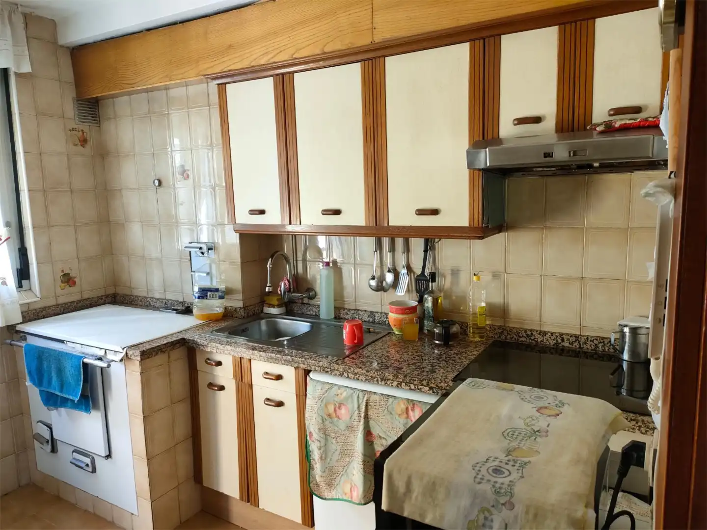 Piso en venta en Calle Poibueno, 4, Torre del Bierzo Cocina de Piso en venta en Torre del Bierzo con Calefacción, Jardín privado y Terraza