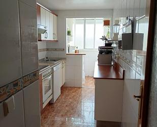 Kitchen of Flat for sale in Los Alcázares  with Air Conditioner, Terrace and Balcony