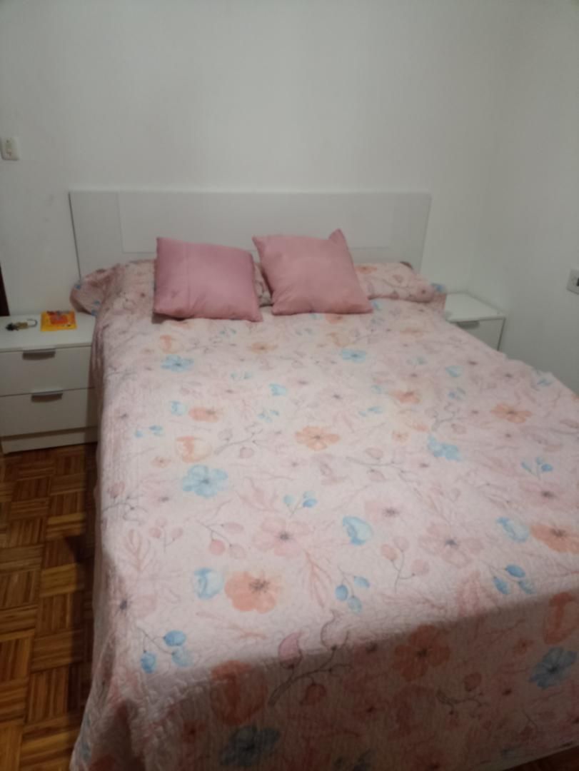 Bedroom of Study to share in Lugo Capital  with Heating, Furnished and Oven