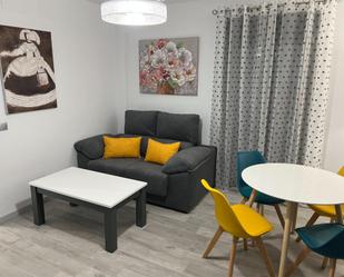 Sala d'estar de Apartament de lloguer en Montilla amb Aire condicionat, Terrassa i Balcó