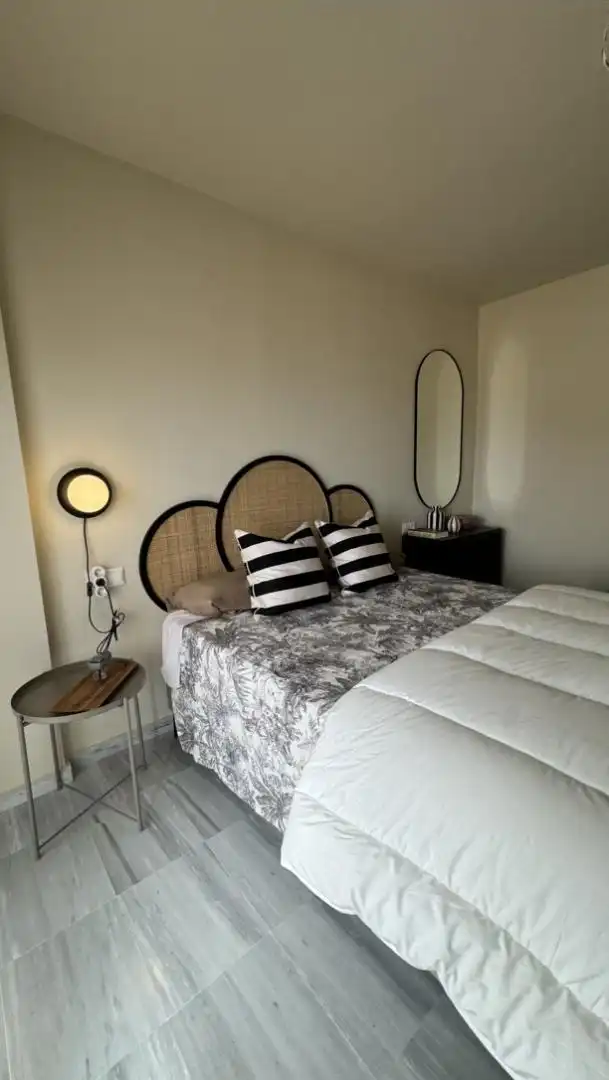 Schlafzimmer von Wohnung zur Miete in Polopos mit Terrasse, Waschmaschine und Fernseher