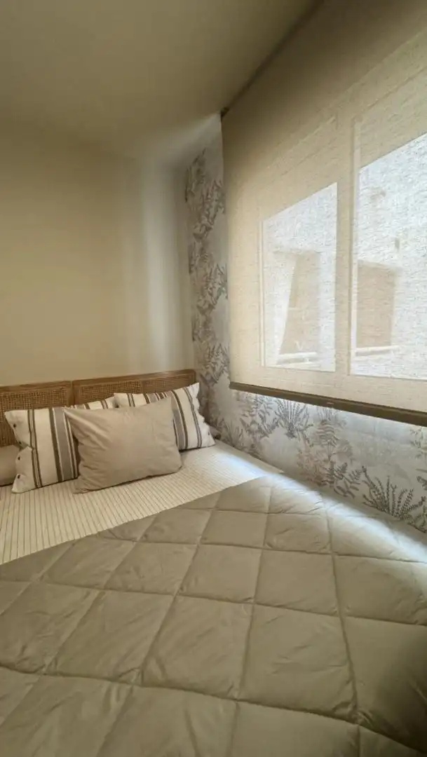 Schlafzimmer von Wohnung zur Miete in Polopos mit Terrasse, Waschmaschine und Fernseher