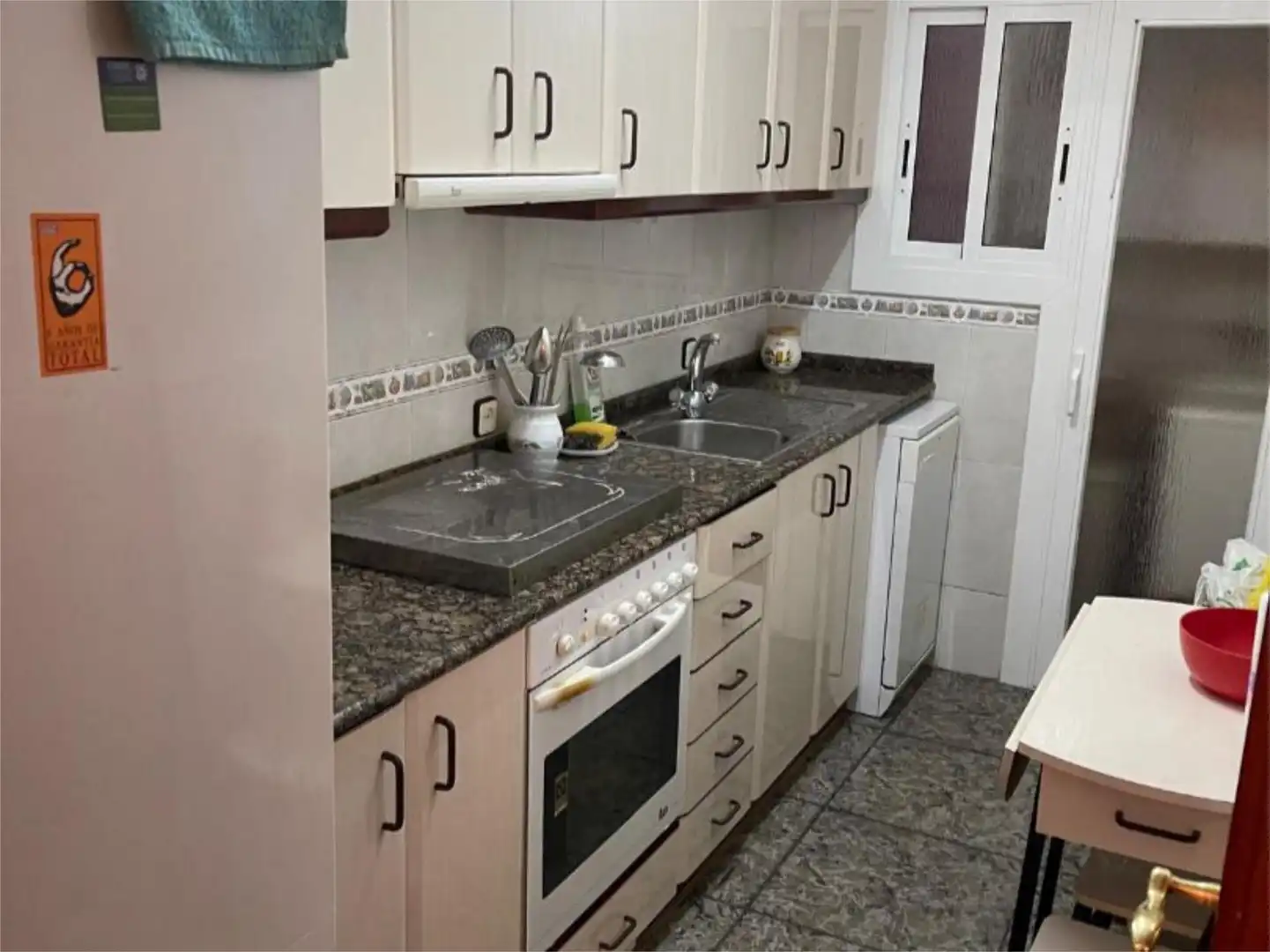 Flat for sale in Carrer de Vidal I Ribas, 7, Can Vidalet Kitchen of Flat for sale in Esplugues de Llobregat with Terrace and Balcony