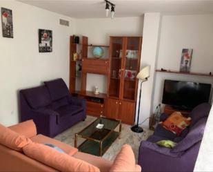 Living room of Flat to rent in Badajoz Capital  with Air Conditioner, Heating and Furnished