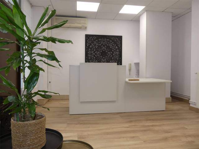 Local comercial en Alquiler en Calle Doctor Manuel Díaz Munío, 12 en Centro