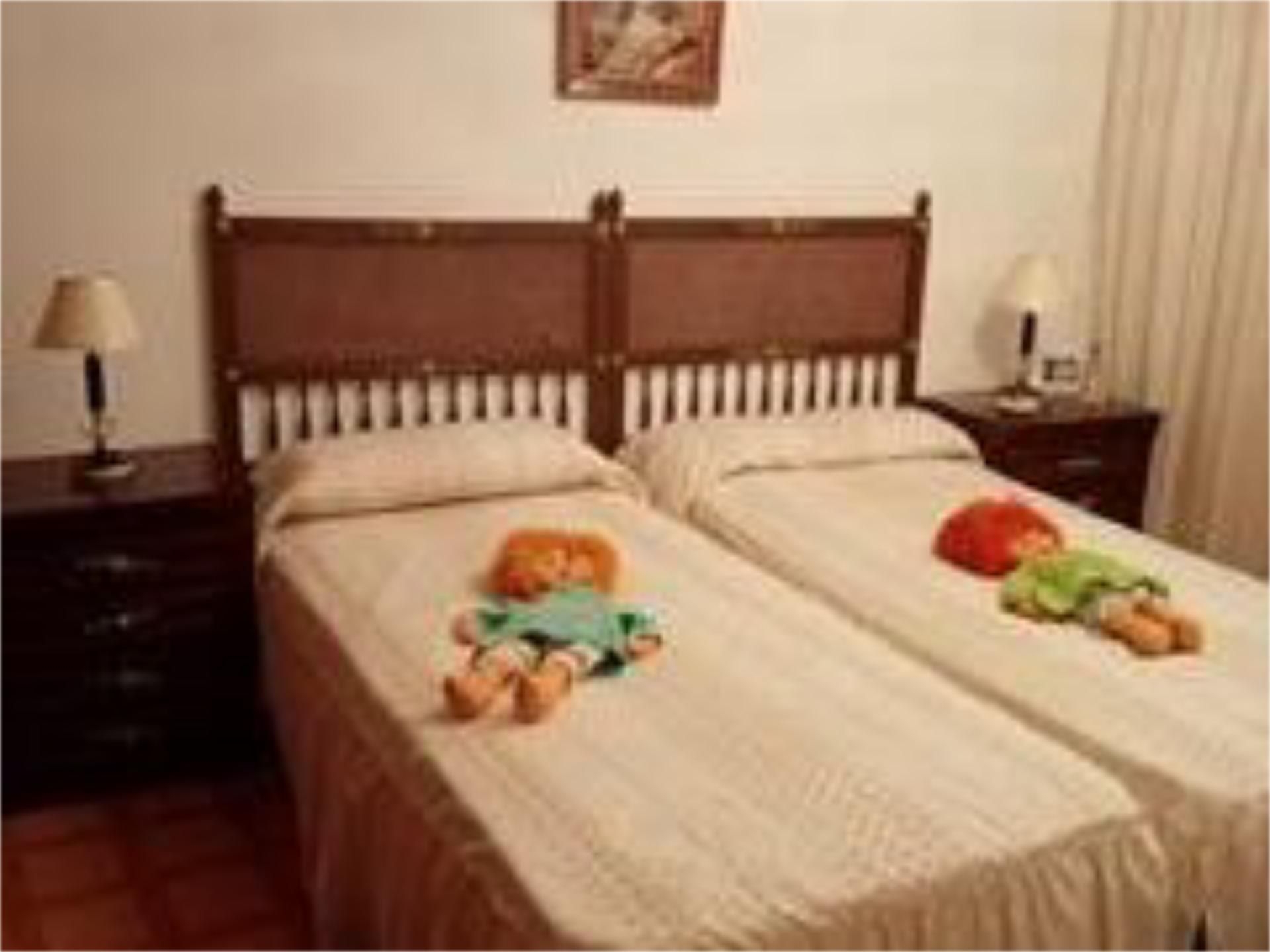 Dormitori de Casa adosada en venda en Miranda de Arga amb Terrassa, Traster i Moblat