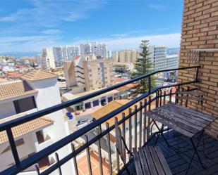 Vista exterior de Estudi de lloguer en Benalmádena amb Aire condicionat, Terrassa i Piscina