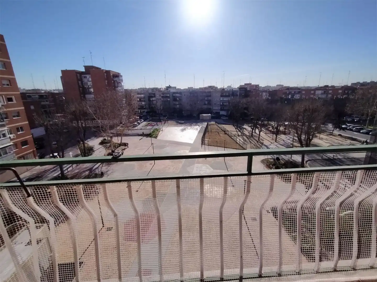 Vista exterior de Pis per a compartir en Móstoles amb Calefacció, Terrassa i Moblat
