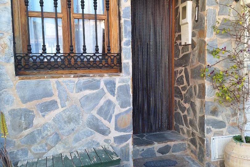 Foto 1 de Casa adosada en venta en Plaza Santa Catalina, 9, Ayódar, Castellón