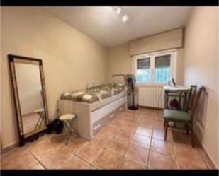 Dormitori de Casa adosada en venda en Nuez de Ebro amb Terrassa i Piscina