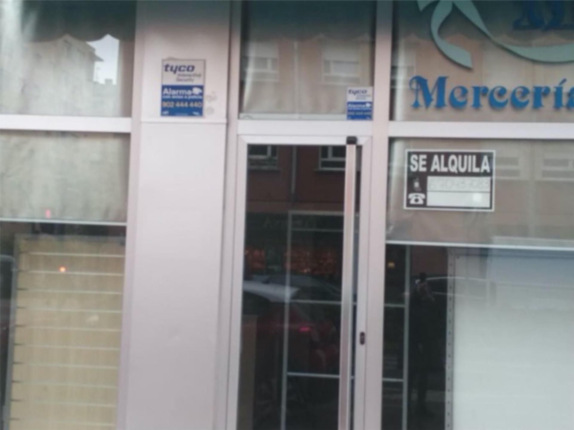 Local de lloguer en  Pamplona / Iruña amb Aire condicionat i Moblat