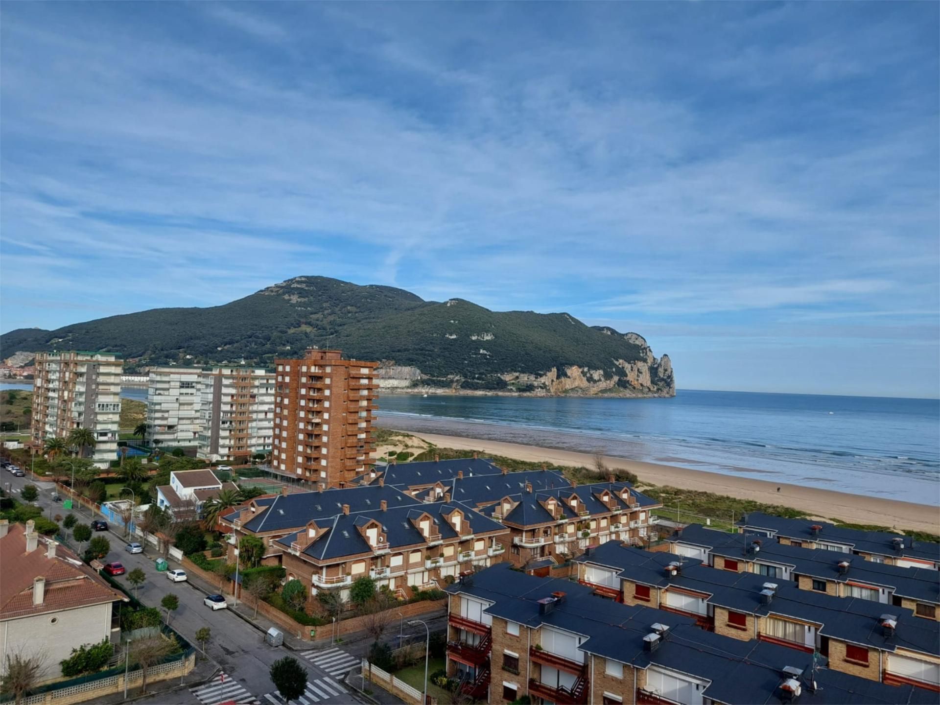 Exterior view of Apartment for sale in Laredo  with Furnished, Washing machine and Microwave
