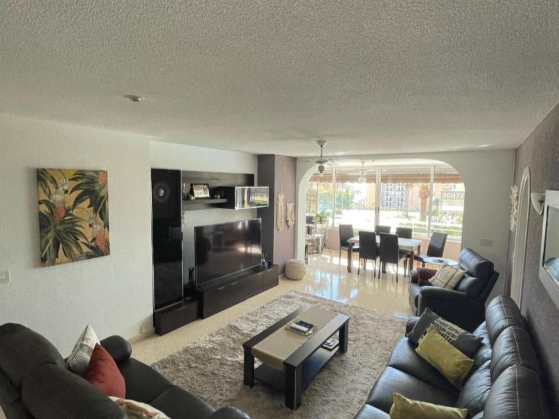 Sala de estar de Piso en venta en Benidorm con Aire acondicionado, Jardín privado y Terraza