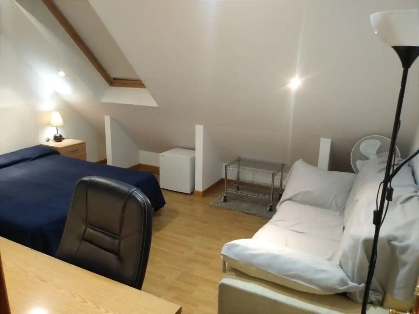 Room in Calle Otoño, 2, Rejas Room in Calle Otoño, 2, Rejas