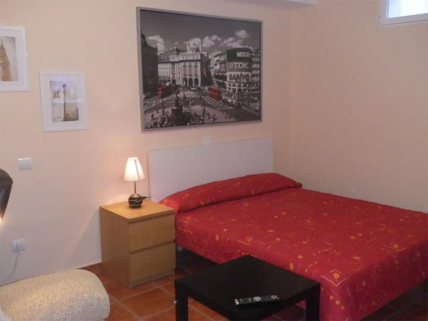 Room in Calle Otoño, 2, Rejas Room in Calle Otoño, 2, Rejas