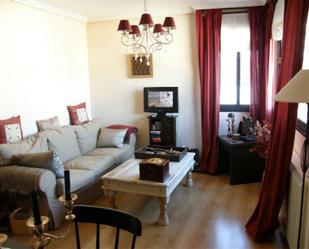 Living room of Flat for sale in Perales de Tajuña  with Heating, Parquet flooring and Storage room