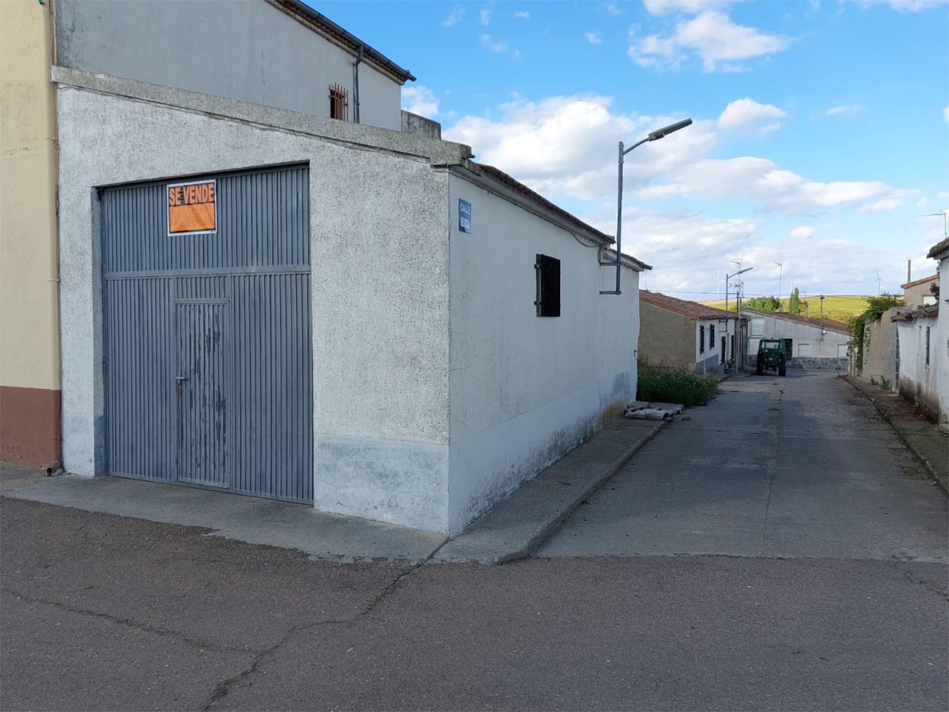 Vista exterior de Garatge en venda en Ejeme