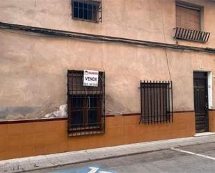 Vista exterior de Casa adosada en venda en Villarrobledo