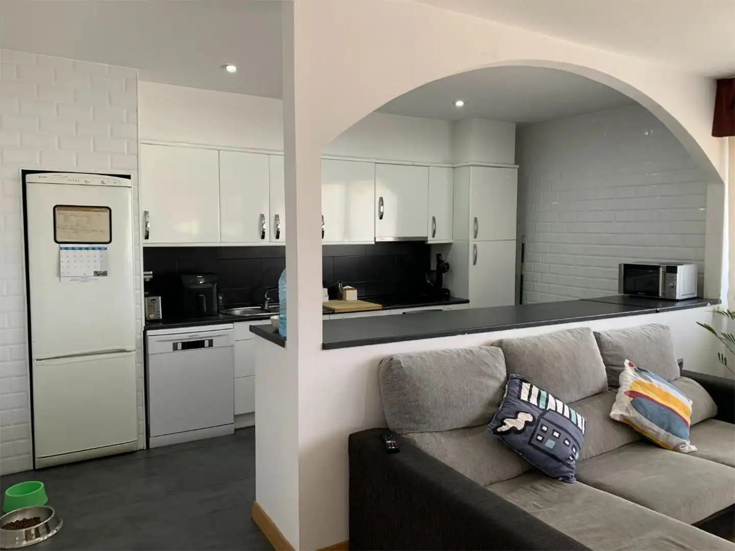 Commercial properties for sale in Carrer de la Mare de Déu de Montserrat, 11, La Verneda Kitchen of Commercial properties for sale in Sant Adrià de Besòs with Air Conditioner, Heating and Furnished