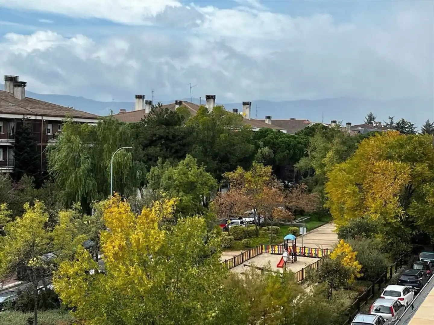 Àtic en venda a Calle Cañada Real, 7, Los Negrales Vista exterior de Àtic en venda en Collado Villalba amb Aire condicionat, Calefacció i Jardí privat