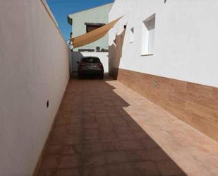 Exterior view of Single-family semi-detached for sale in Villena  with Terrace and Swimming Pool