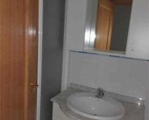 Bathroom of Flat for sale in Escalonilla