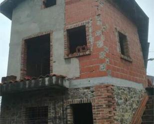 Vista exterior de Casa o xalet en venda en Oviedo  amb Terrassa