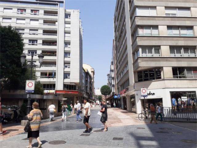 Local comercial en Alquiler en Calle Caveda, 8 en Salesas - Foncalada - Campoamor