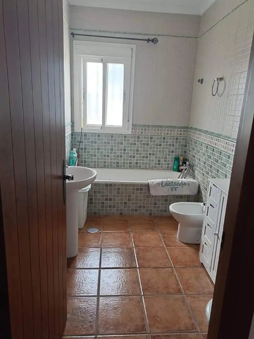 Bathroom of Houses for sale in Chiclana de la Frontera  with Private garden, Terrace and Storage room