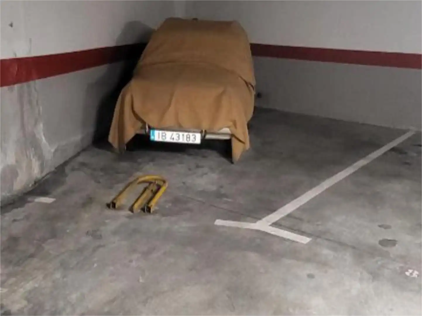 Garage for rent in Carrer Escriptor Joan Cortada, Son Dameto Parking of Garage for rent in Palma de Mallorca