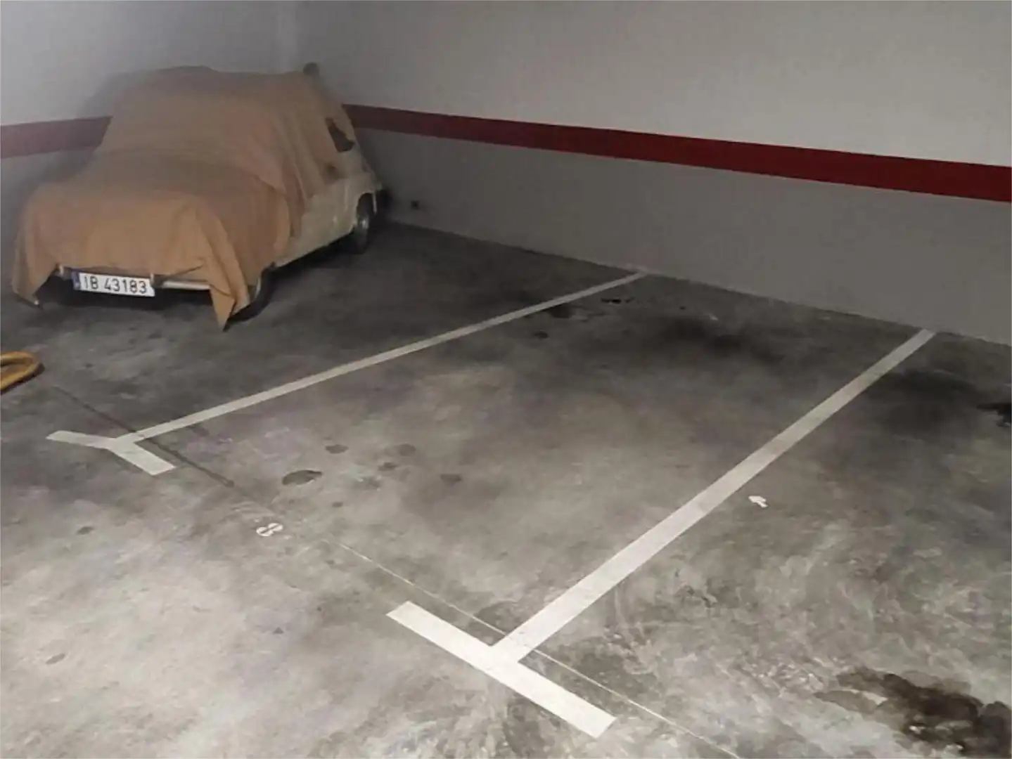 Garage for rent in Carrer Escriptor Joan Cortada, Son Dameto Parking of Garage for rent in Palma de Mallorca
