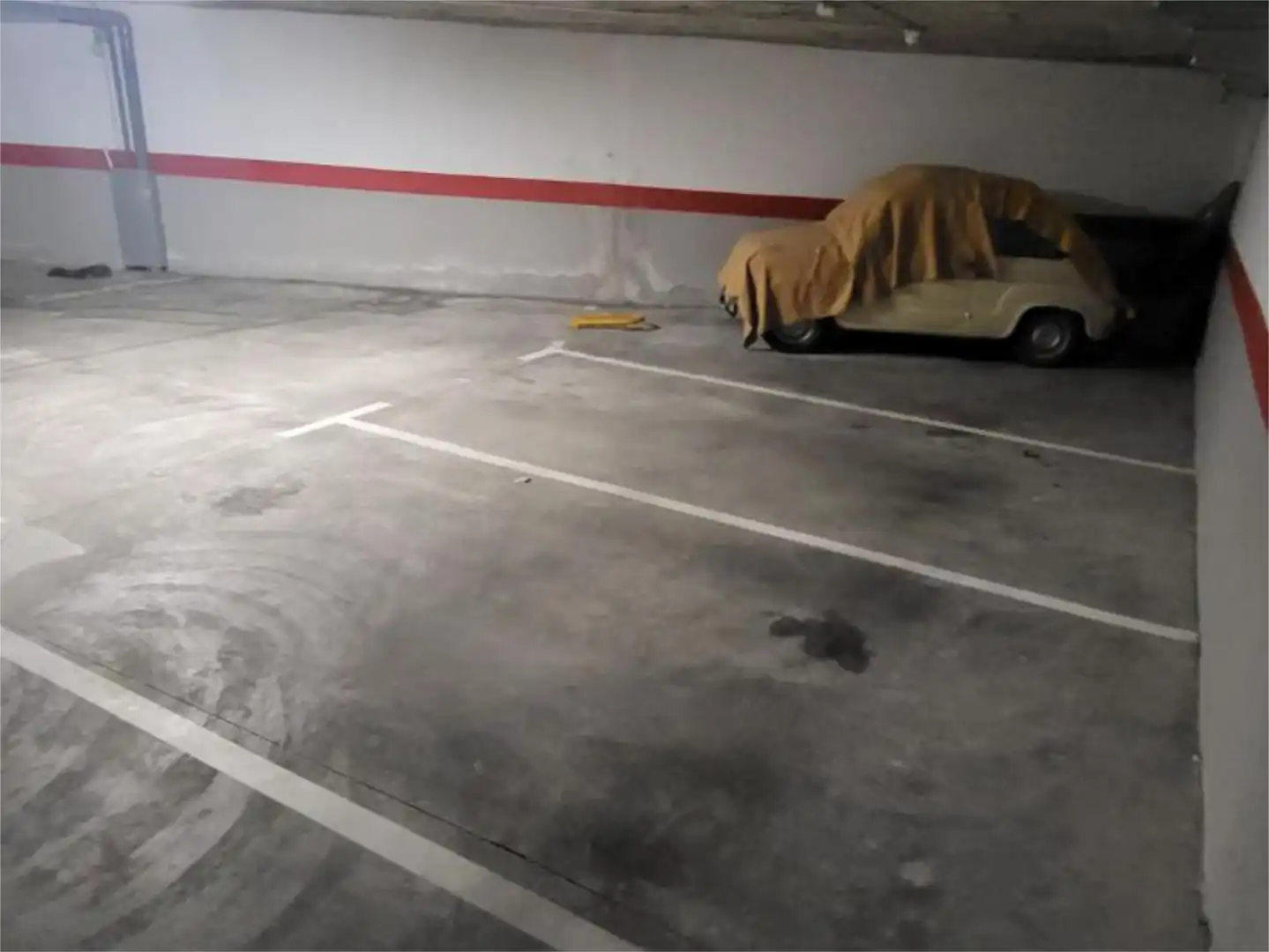 Garage for rent in Carrer Escriptor Joan Cortada, Son Dameto Parking of Garage for rent in Palma de Mallorca