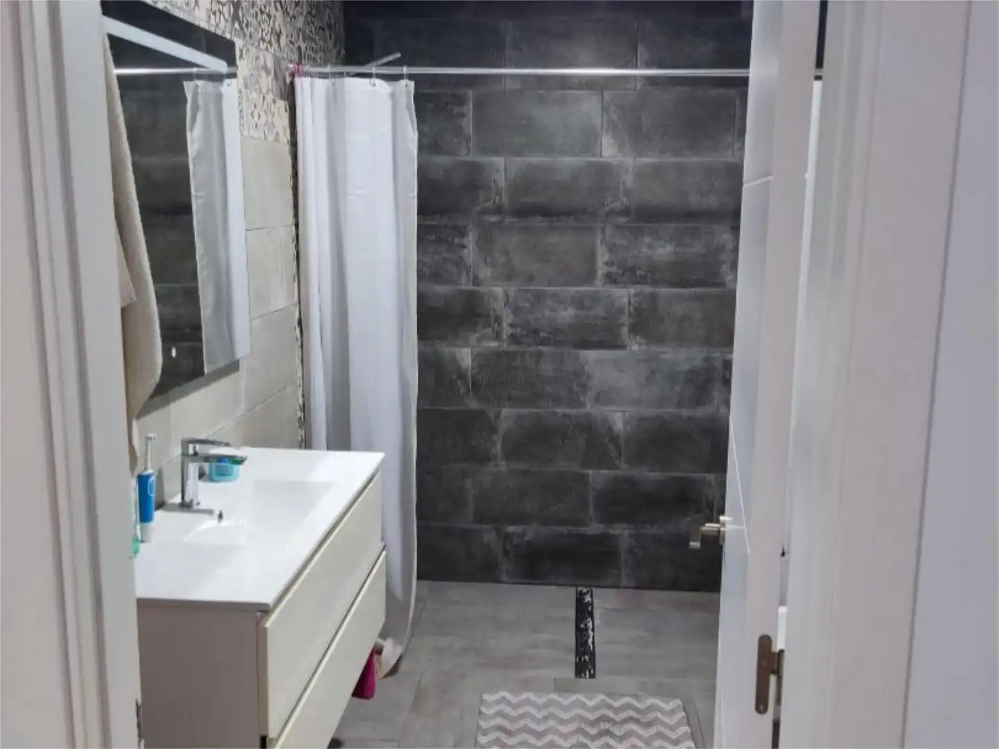 Detached homes for sale in Calle Pozo, 22, Fuente Palmera Bathroom of Detached homes for sale in Fuente Palmera with Air Conditioner, Heating and Private garden