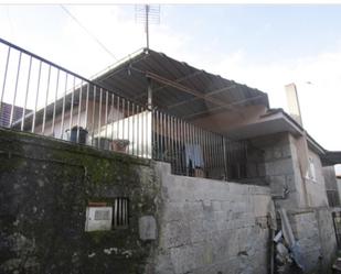 Vista exterior de Casa adosada en venda en O Irixo amb Terrassa i Balcó