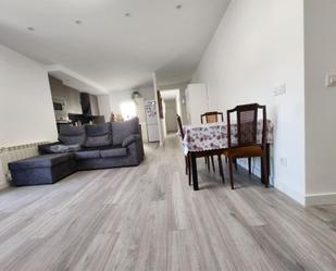 Living room of Flat for sale in Getafe  with Air Conditioner and Balcony