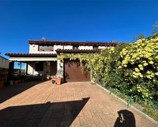 Exterior view of House or chalet for sale in Palazuelos de Eresma  with Terrace and Swimming Pool