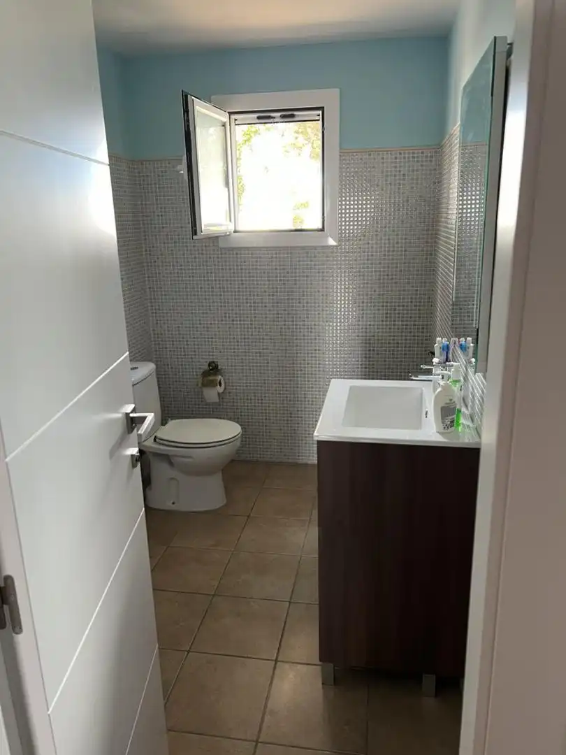 Flat for rent in Camino del Paellero, 4, Pinar del Advocat - Cometa Bathroom of Flat for rent in Moraira with Air Conditioner, Heating and Terrace